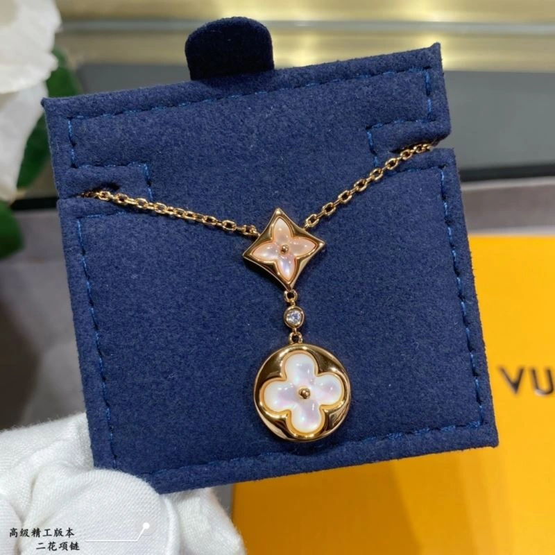 Snug Louis Vuitton Necklaces 250070