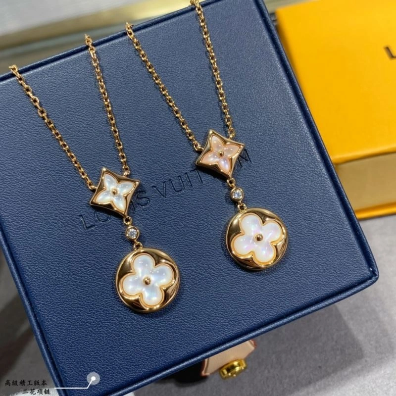 Snug Louis Vuitton Necklaces 250070