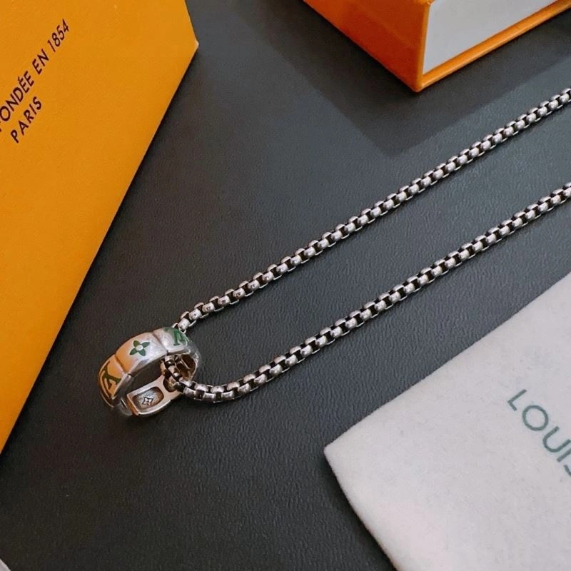 Stylish Louis Vuitton Necklaces 250062