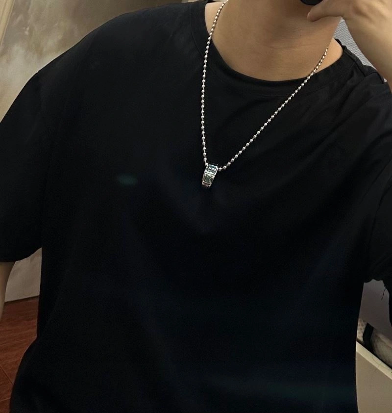 OnTrend Louis Vuitton Necklaces 250054