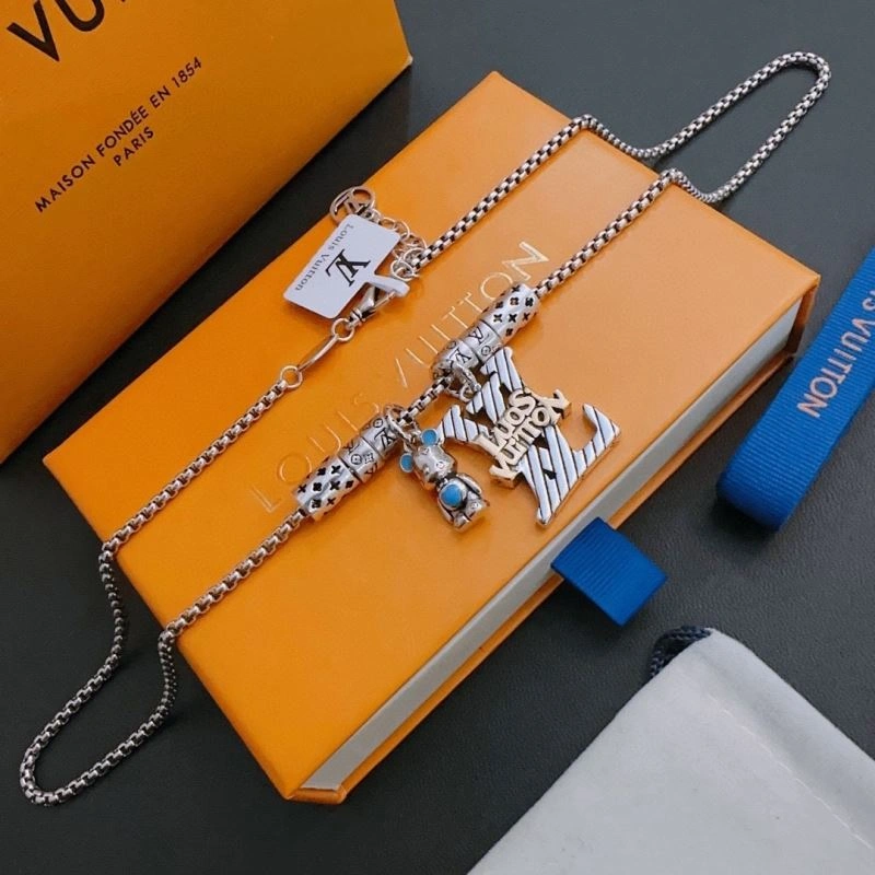 Classic Louis Vuitton Necklaces 250063