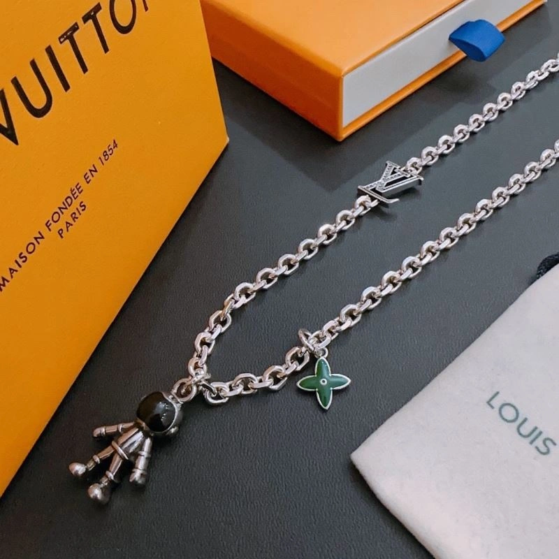 Breathable Louis Vuitton Necklaces 250049