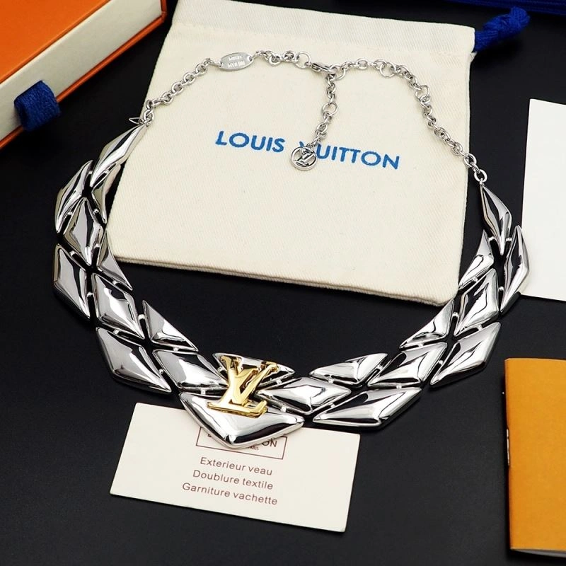 Louis Vuitton Necklaces Stylish 250058