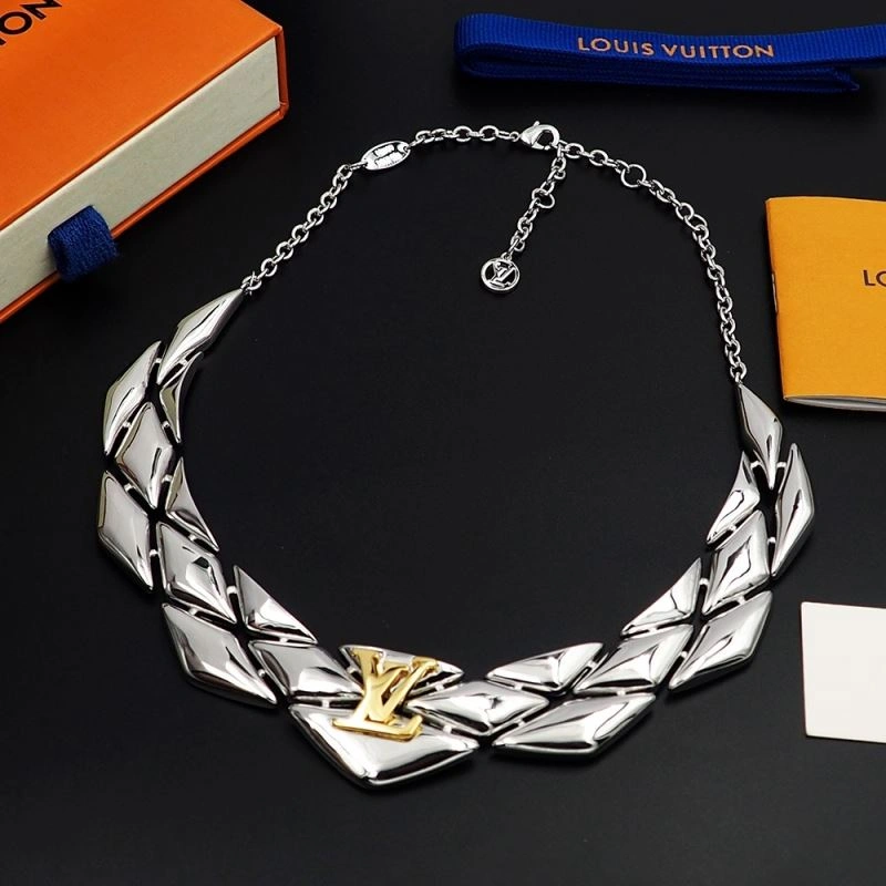 Louis Vuitton Necklaces Stylish 250058