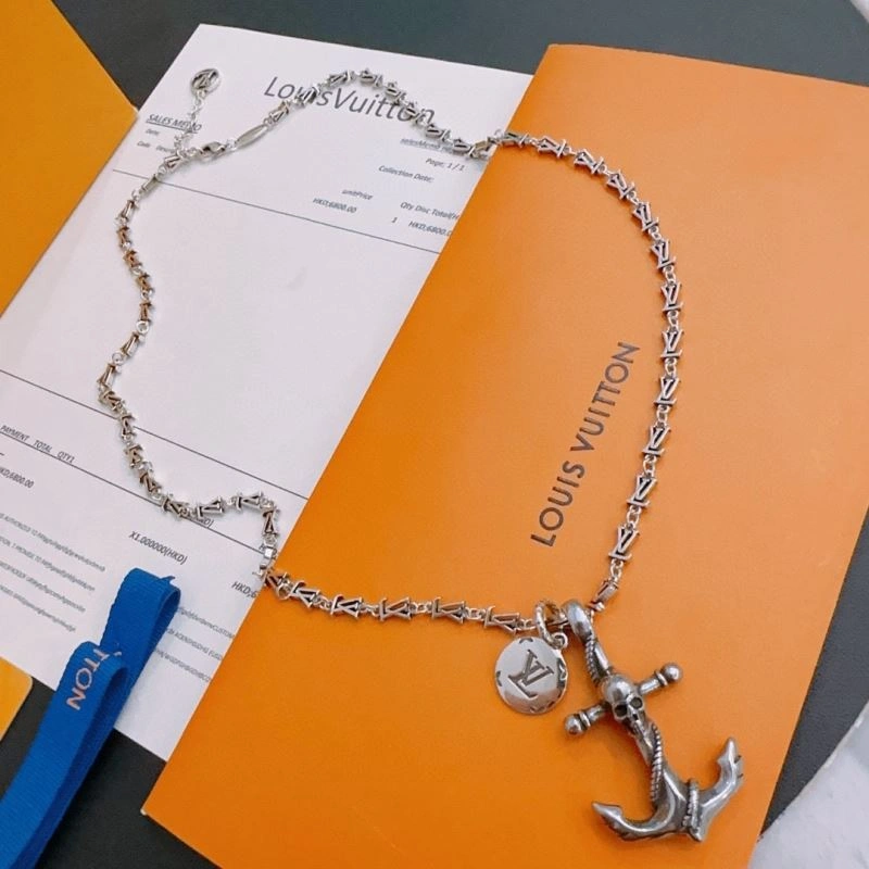 Louis Vuitton Necklaces Supportive 250053