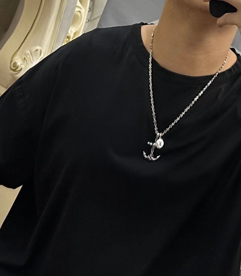 Louis Vuitton Necklaces Supportive 250053