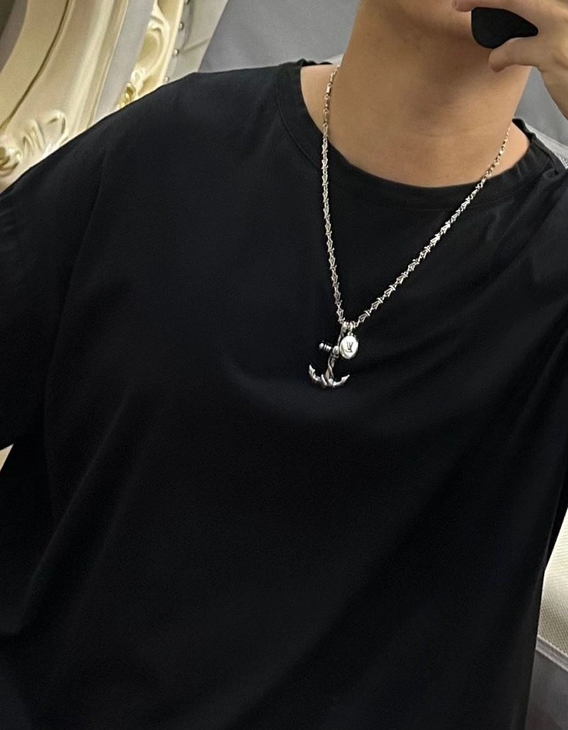 Louis Vuitton Necklaces Supportive 250053