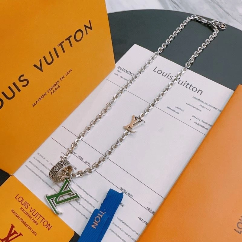 Louis Vuitton Necklaces Packable 250044