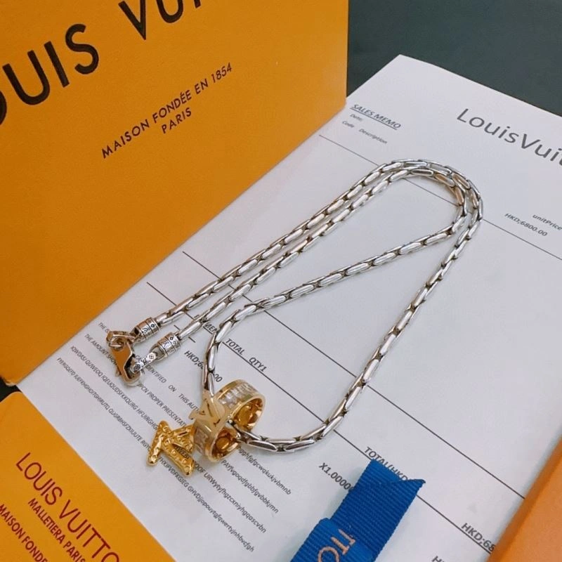 Breathable Louis Vuitton Necklaces 250045