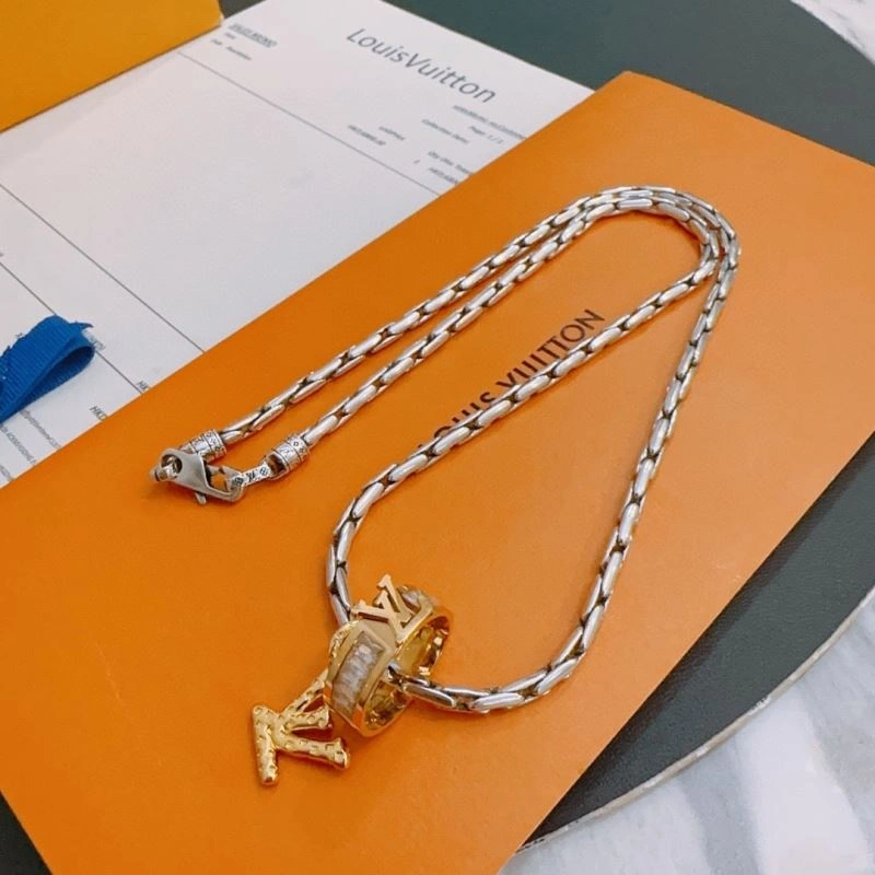 Breathable Louis Vuitton Necklaces 250045