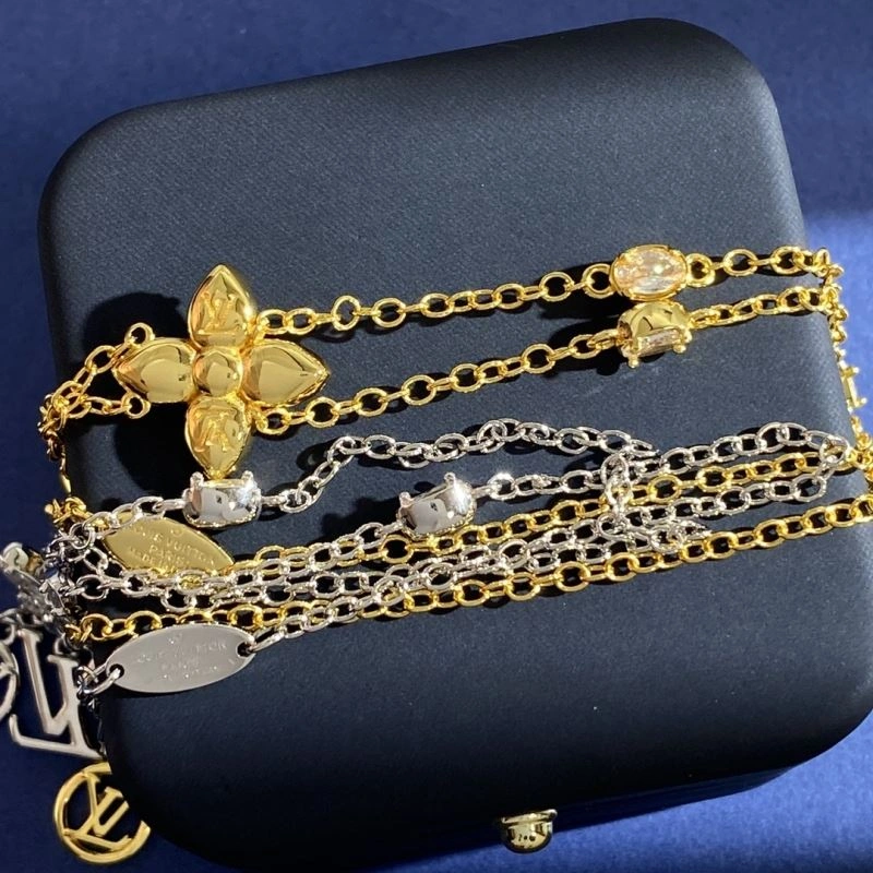 Louis Vuitton Necklaces UrbanStyle 250037