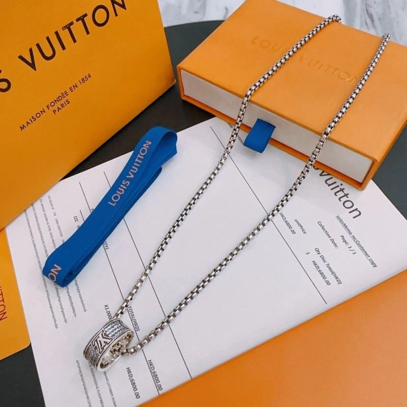 Lightweight Louis Vuitton Necklaces 250031