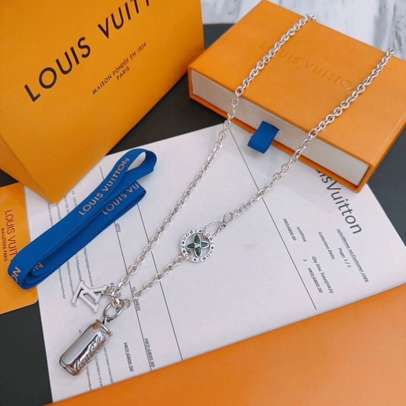 Louis Vuitton Necklaces StreetReady 250024