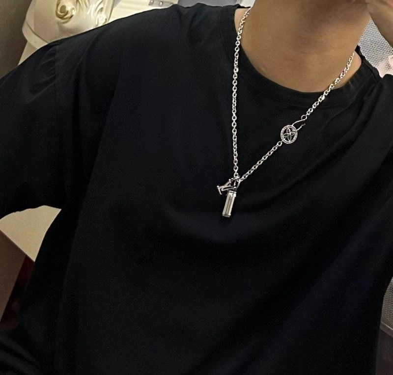 Louis Vuitton Necklaces StreetReady 250024