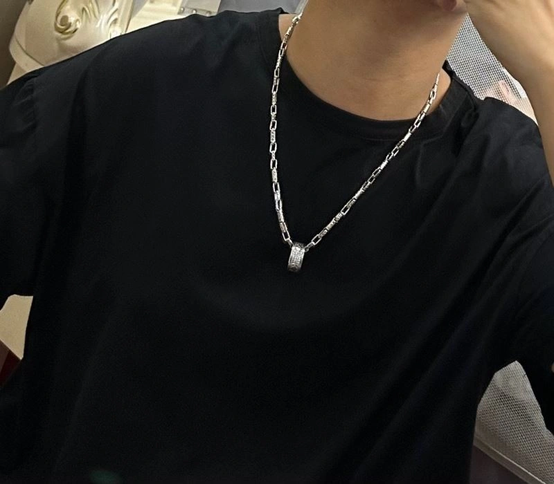 Affordable Louis Vuitton Necklaces 250021