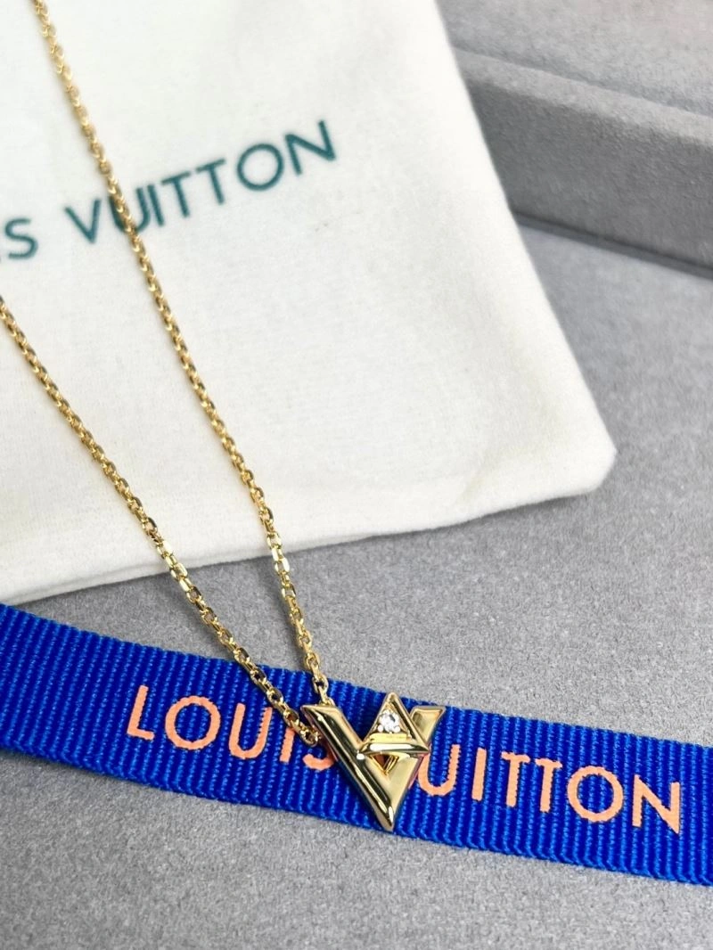 Louis Vuitton Necklaces Durable 250006