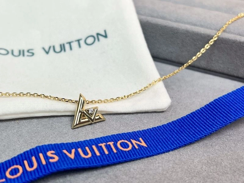 Louis Vuitton Necklaces Durable 250006
