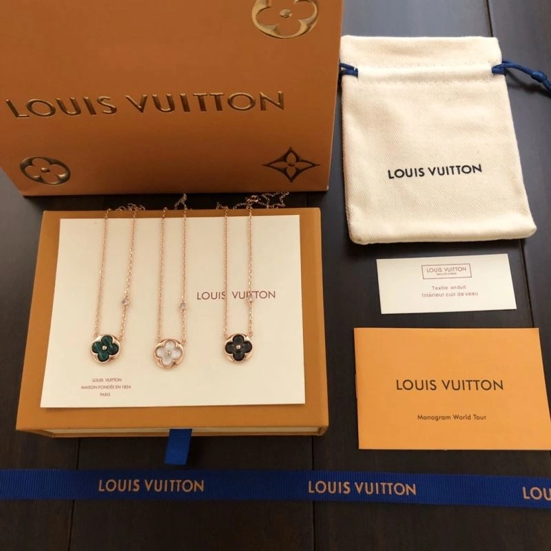 NewStyle Louis Vuitton Necklaces 250026