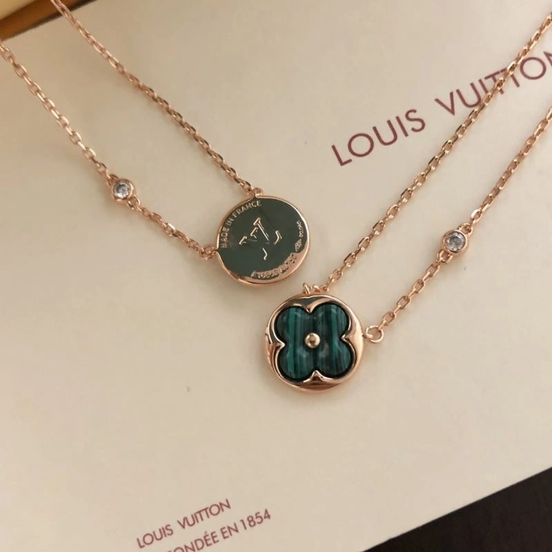 NewStyle Louis Vuitton Necklaces 250026