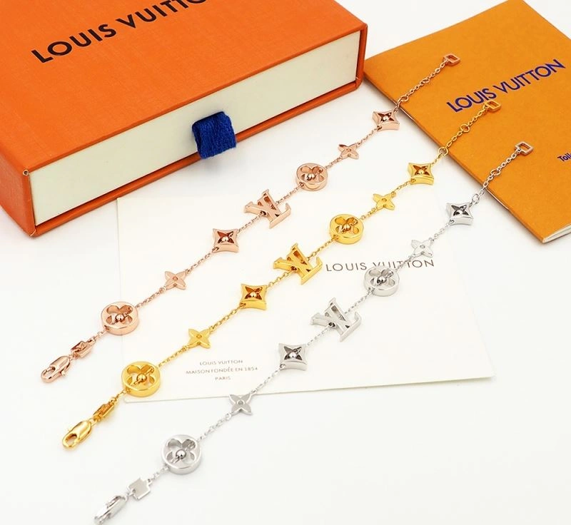 Louis Vuitton Necklaces Functional 250025