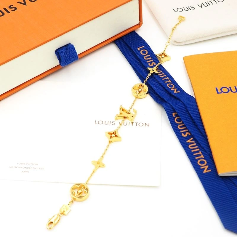 Louis Vuitton Necklaces Functional 250025