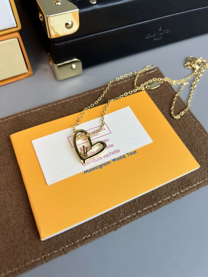 Louis Vuitton Necklaces DailyWear 249998
