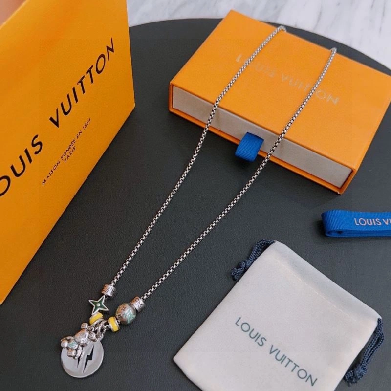 Louis Vuitton Necklaces Sporty 250018