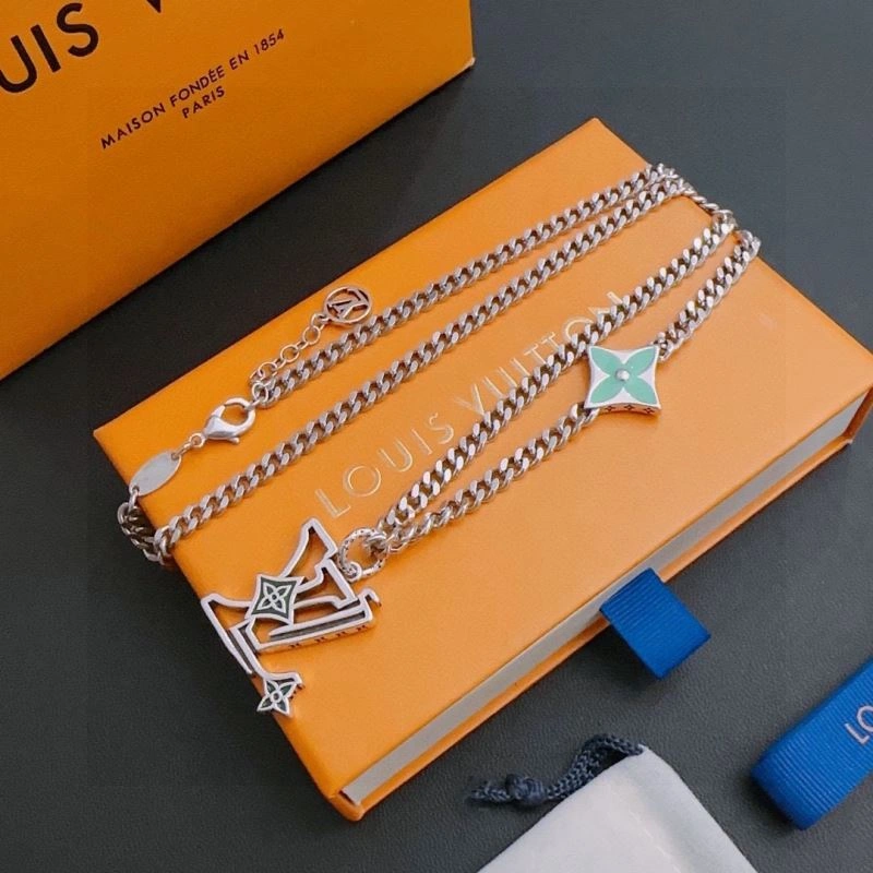 Stretchable Louis Vuitton Necklaces 250012