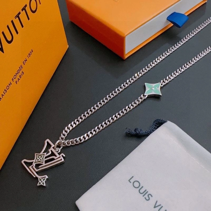 Stretchable Louis Vuitton Necklaces 250012