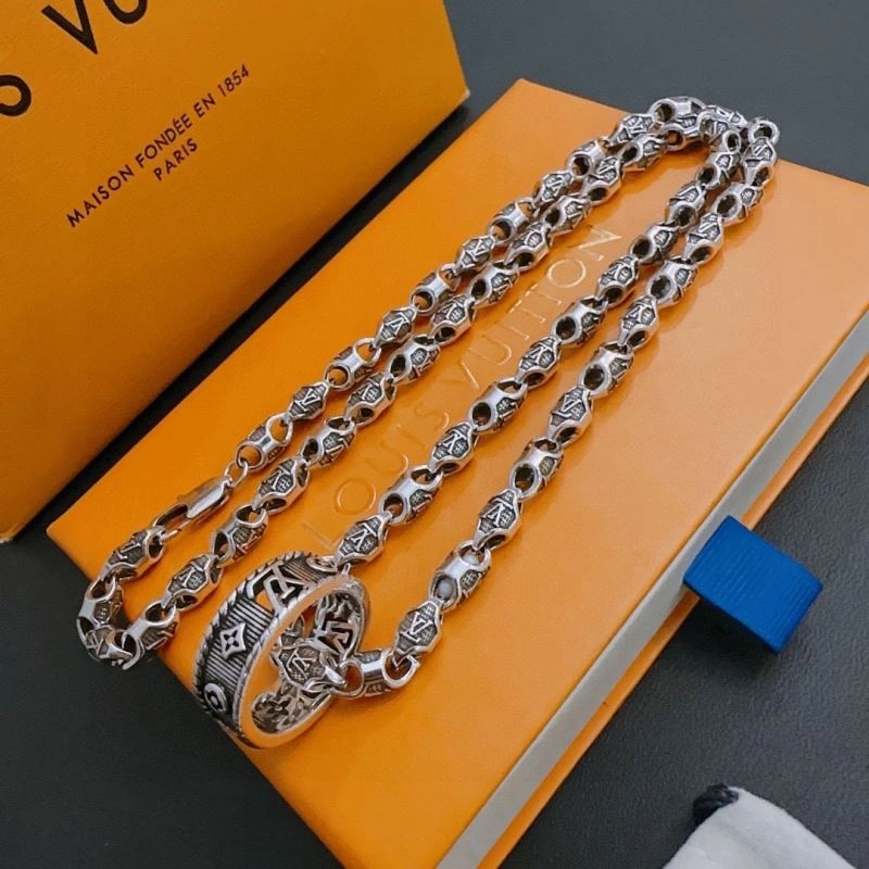 Classic Louis Vuitton Necklaces 250013