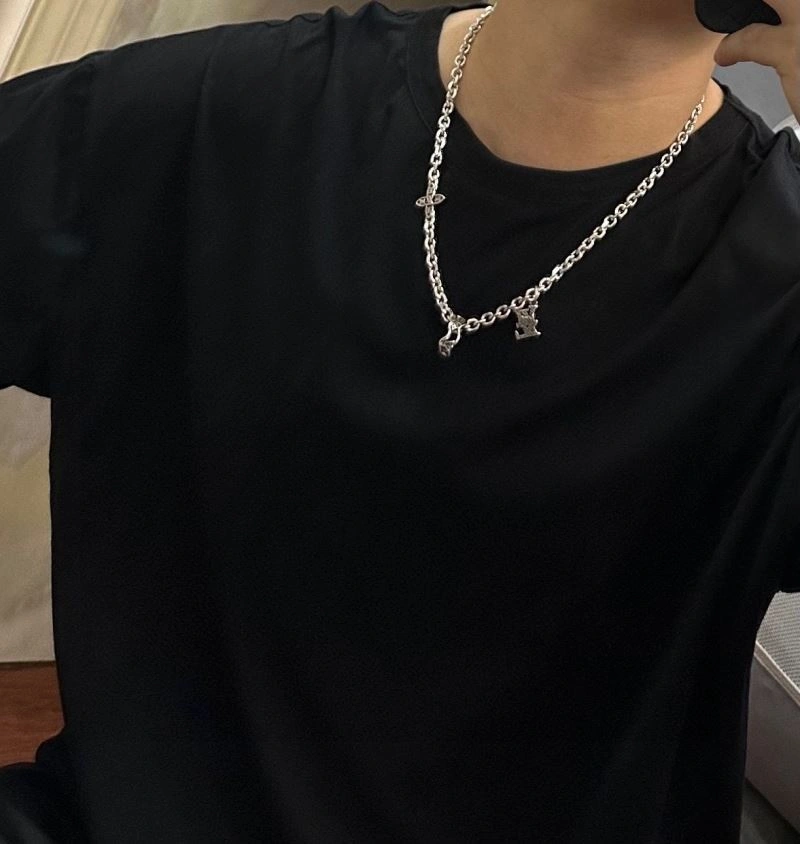 Breathable Louis Vuitton Necklaces 250020