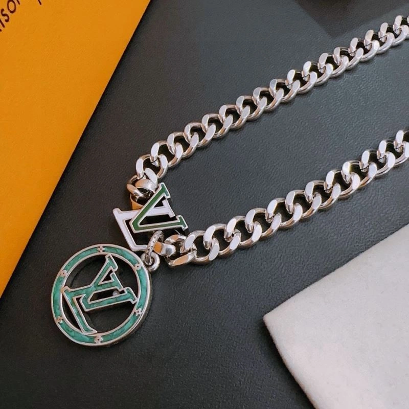 Lightweight Louis Vuitton Necklaces 250009