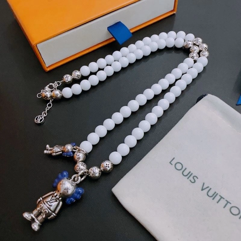 MultiPurpose Louis Vuitton Necklaces 250015