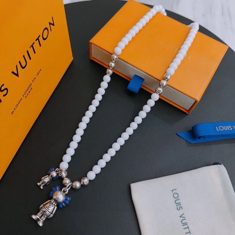 MultiPurpose Louis Vuitton Necklaces 250015
