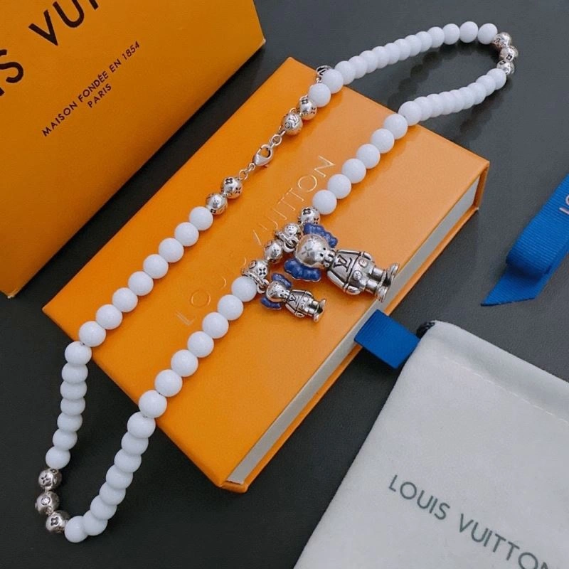 MultiPurpose Louis Vuitton Necklaces 250015