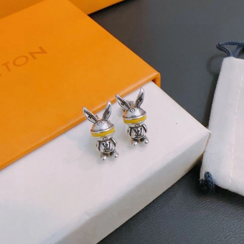 Louis Vuitton Necklaces SportInspired 250004