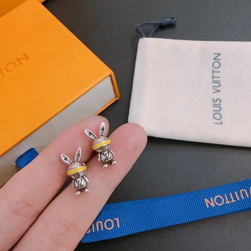 Louis Vuitton Necklaces SportInspired 250004