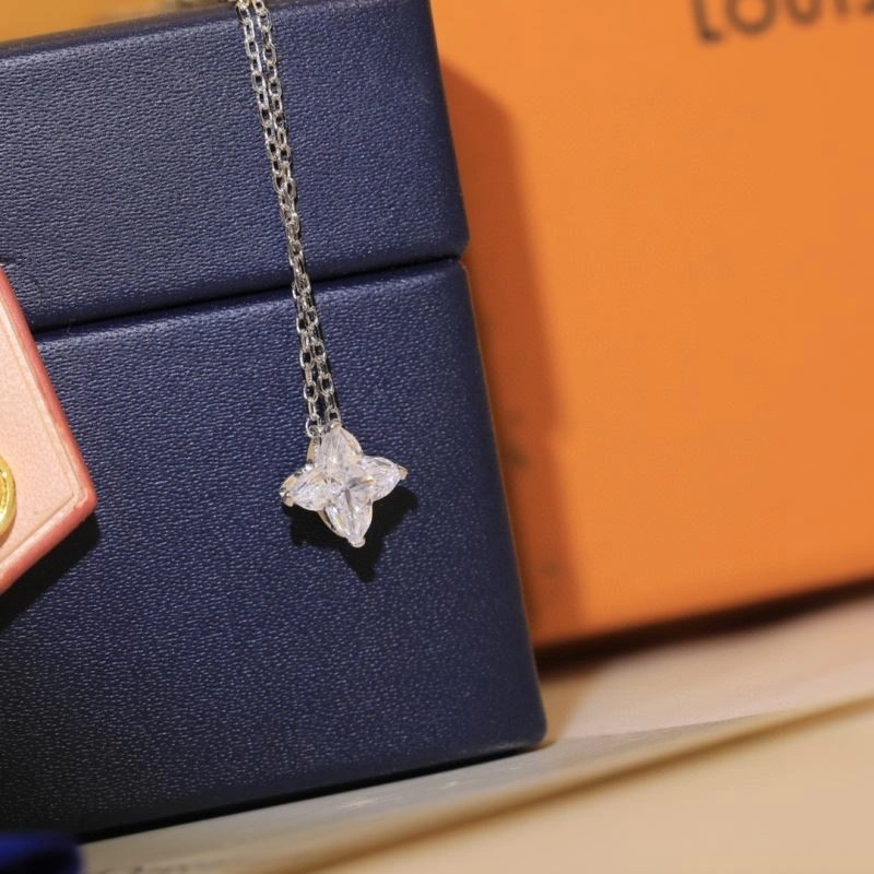 Timeless Louis Vuitton Necklaces 249997