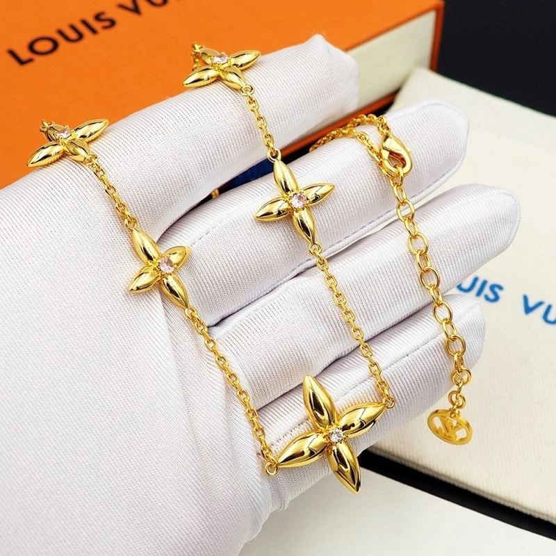 Louis Vuitton Necklaces Vibrant 249995