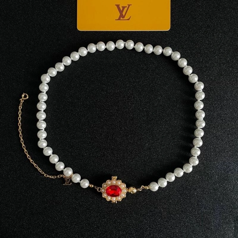 Louis Vuitton Necklaces Casual 250028
