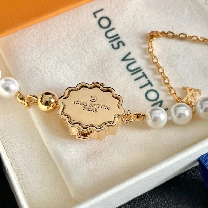 Louis Vuitton Necklaces Casual 250028
