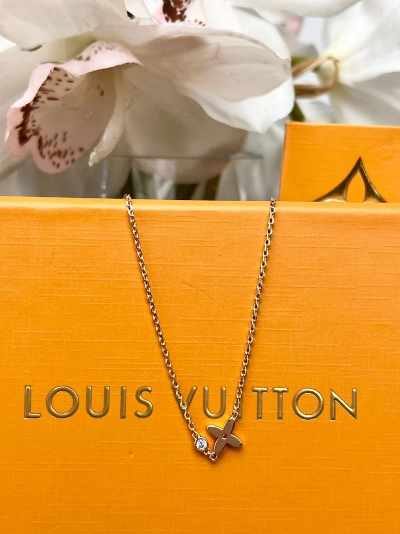 Trendsetting Louis Vuitton Necklaces 249993