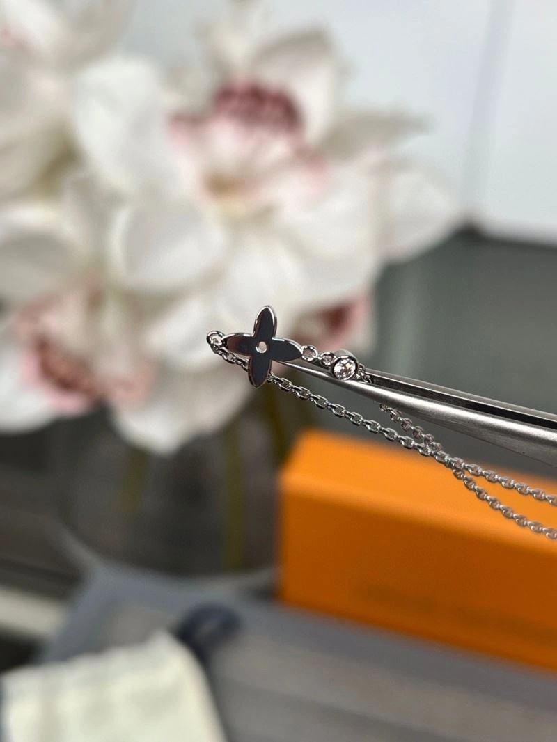 Louis Vuitton Necklaces Contemporary 249991