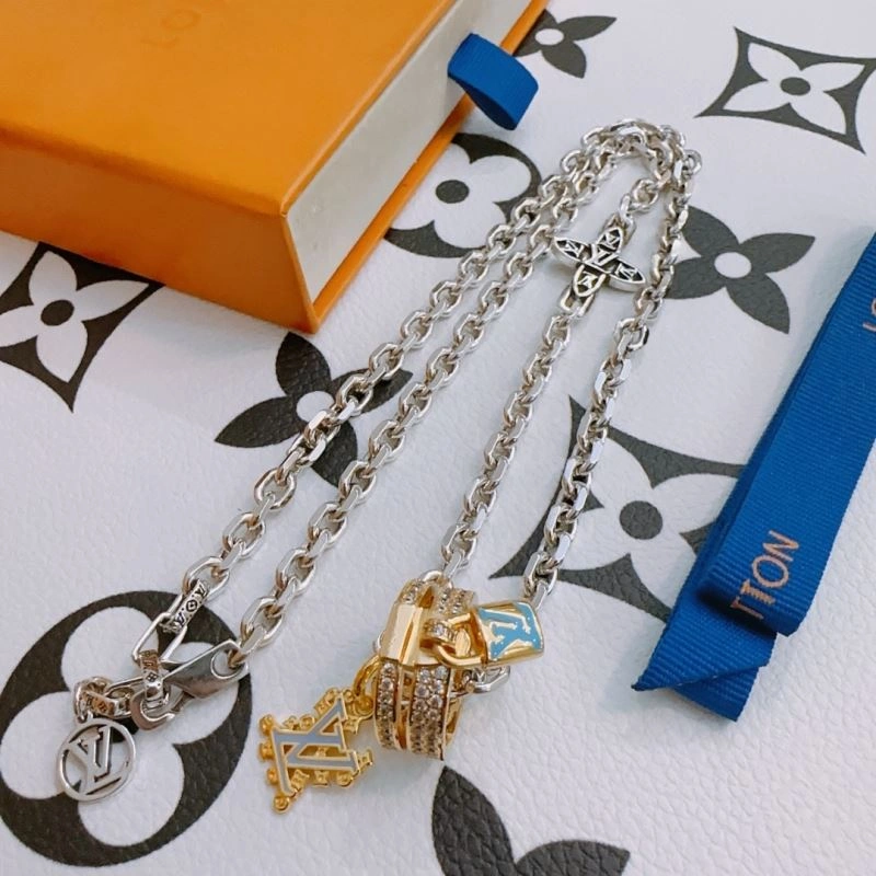 Louis Vuitton Necklaces Functional 249965