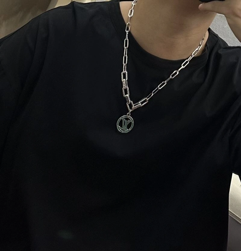 Louis Vuitton Necklaces Soft 249967