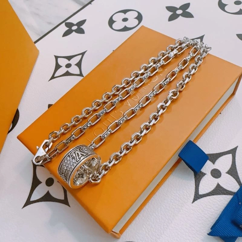 Seasonal Louis Vuitton Necklaces 249966