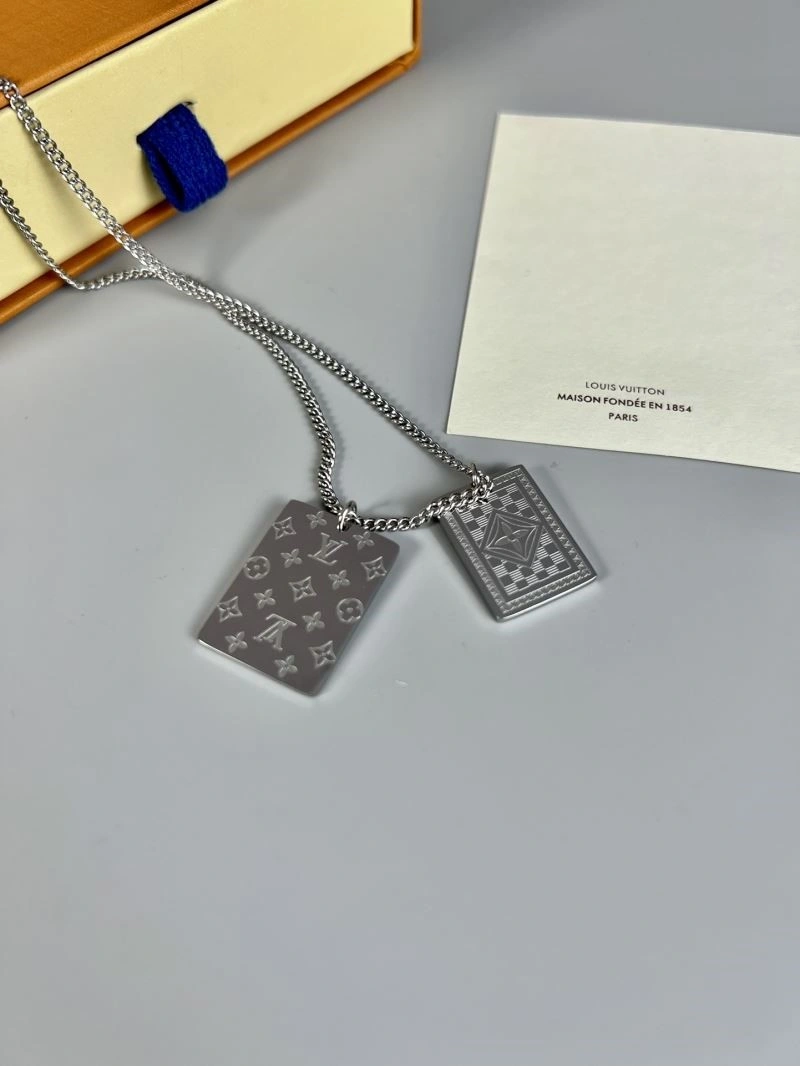 Trendsetting Louis Vuitton Necklaces 249785