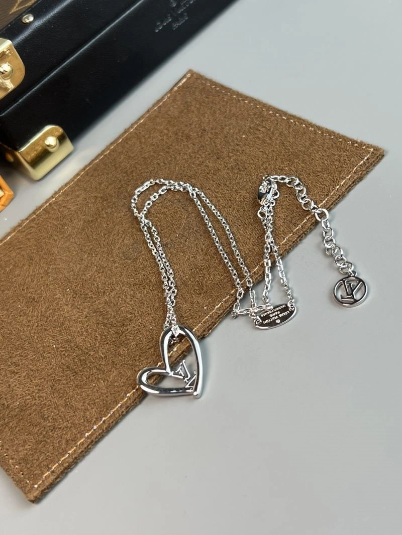 Contemporary Louis Vuitton Necklaces 249759