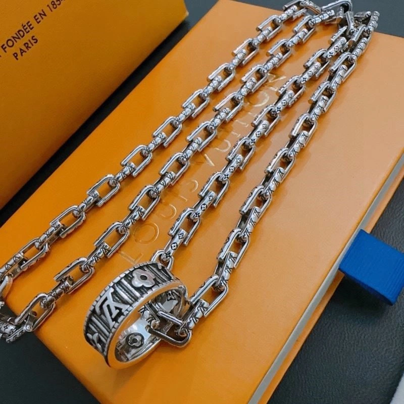 Vibrant Louis Vuitton Necklaces 249777
