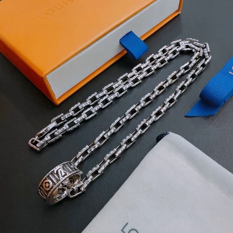 Vibrant Louis Vuitton Necklaces 249777